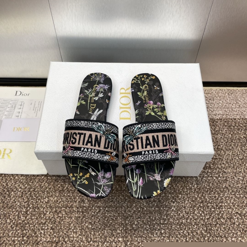 ch**an D*or slippers